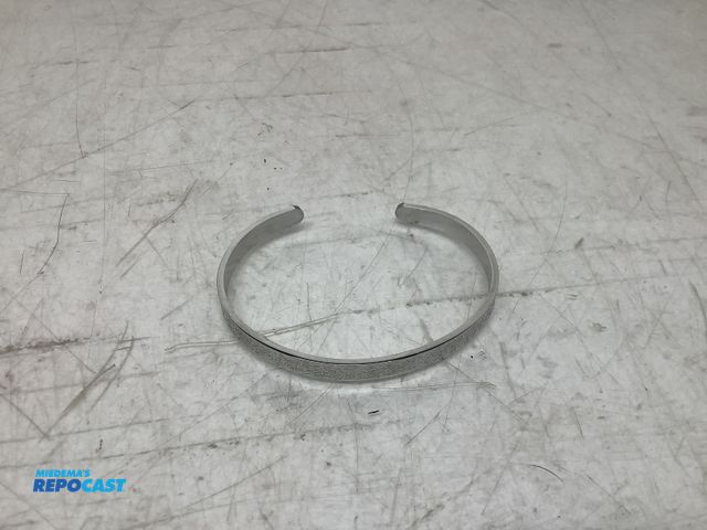 Lot 2-74009 - New Ayatul Kursi stainless steel Arabic engraving cuff bracelet