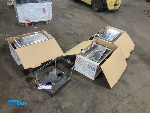 Lot 2-33252 - (3) 9 quart chaffing dishes (one is missing the cover) and (1) extra base/stand, used