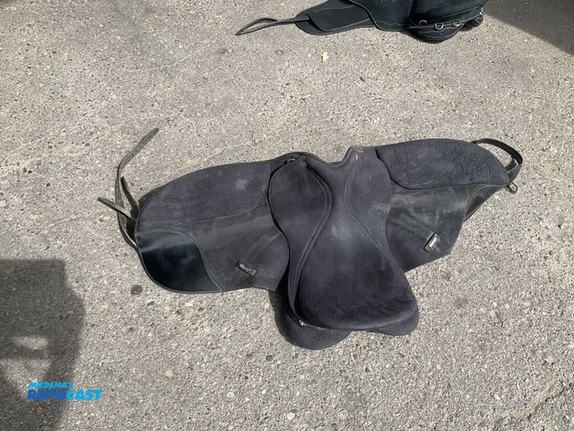 Lot 2-99444 - Wintec Black Saddle