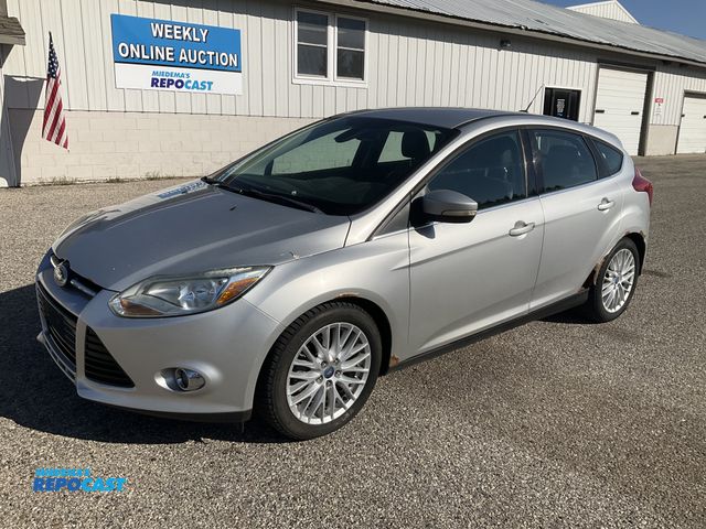 Lot 2-61351 - 2012 Ford Focus SEL Sedan FWD