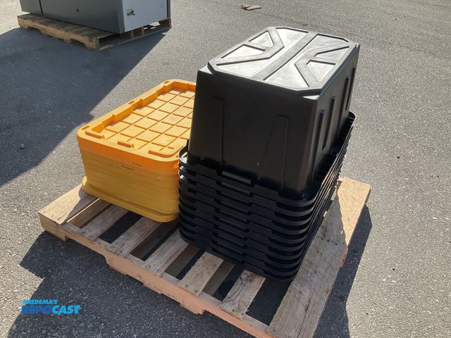 Lot 2-75136 - Lot of (10) 27 gallon totes, black with yellow lids, used condition