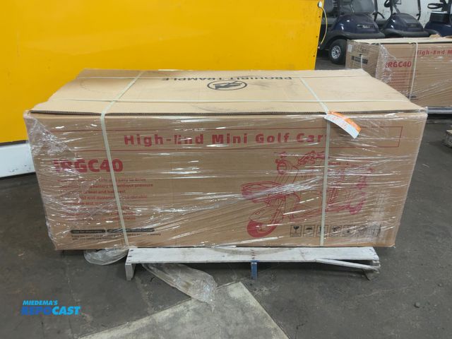 Lot 2-40336 - New SDLANCH IRGC40 3-Wheel Mini Electric Golf Cart / Scooter, 60 Volt, 600 Watt Motor, Three Speed, ...
