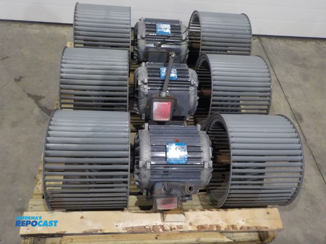 Lot 2-33871 - Lot of (3) 5HP Gould Motors 3 Phase, 230/460 volt with Dual Air Blowers