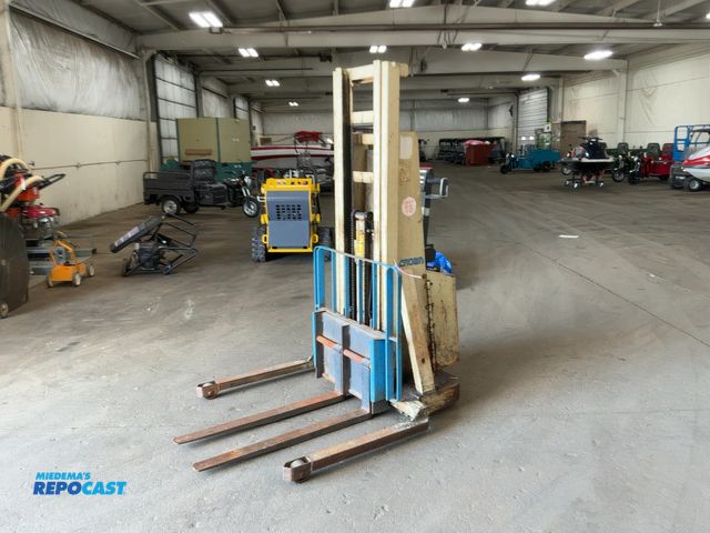 Lot 2-20851 - Crown 20MT Electric Walk-Behind Stacker Forklift