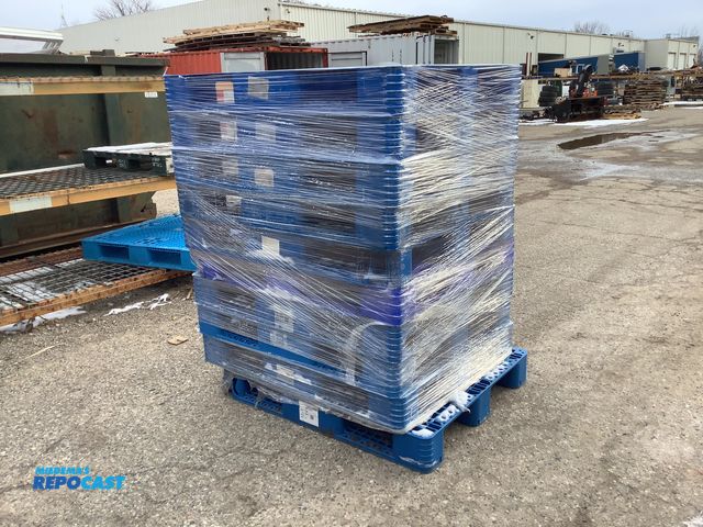 Lot 2-15555 - 9 Blue Plastic stackable pallets