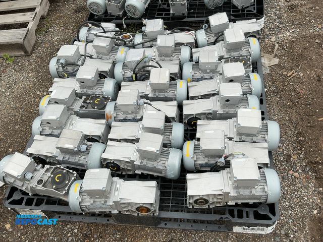 Lot 2-33826 - Skid of Lenze 3-Phase Gear Motors.