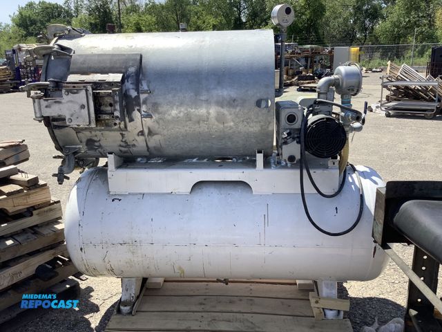 Lot 2-76978 - Large heavy duty industrial Bosch vacuum and pressure chamber with Baldor single phase industrial mo...