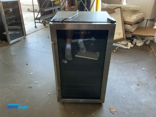 Lot 2-67722 - Scratch & Dent Vinotemp VTBC108L01SS 108-Can Single-Zone Beverage Cooler