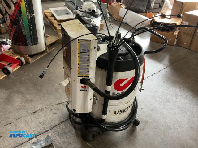 Lot 2-11572 - Samson oil high vacuum suction unit