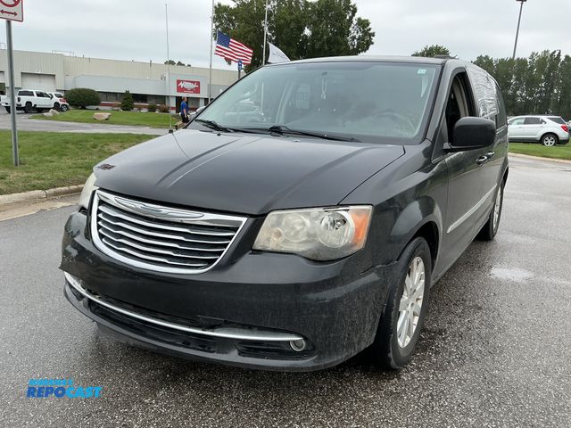 Lot 2-79128 - 2014 Chrysler Town &amp; Country Touring Other FWD