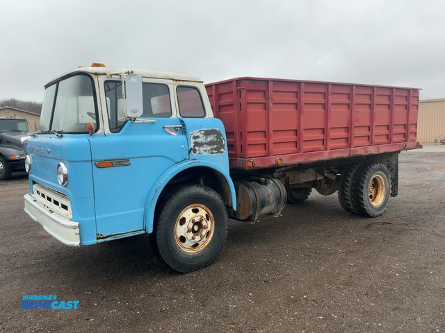 Lot 2-43086 - 1979 Ford 600 15’ Flatbed Dump Truck