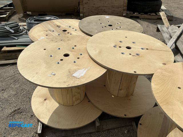 Lot 2-99030 - (4) wooden Spools