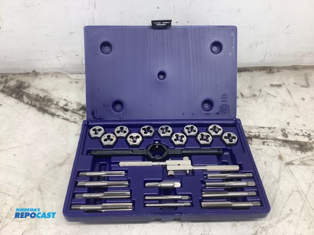 Lot 2-79390 - Irwin Hanson 24pc Tap and Die Set Fractional Hex #24614