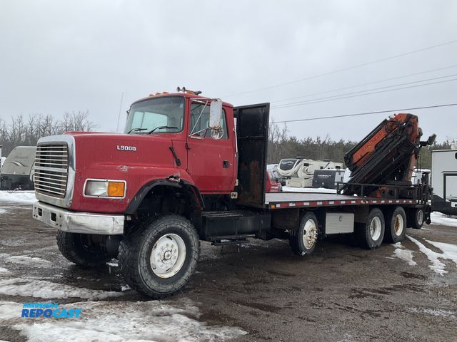 Lot 2-61062 - 1997 Ford LTS9000 Semi Truck