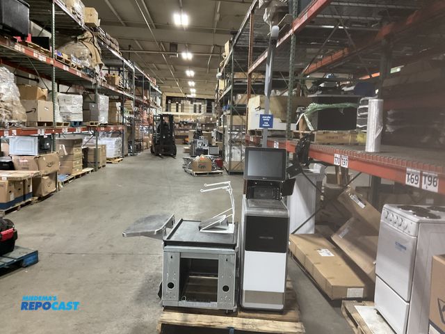 Lot 2-79322 - Lot of (1) Self Checkout Kiosk and (1) Bagging Station