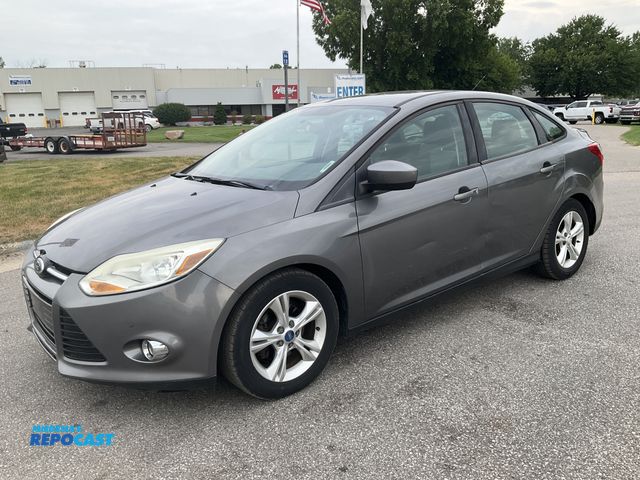 Lot 2-95127 - 2012 Ford Focus SE Sedan FWD