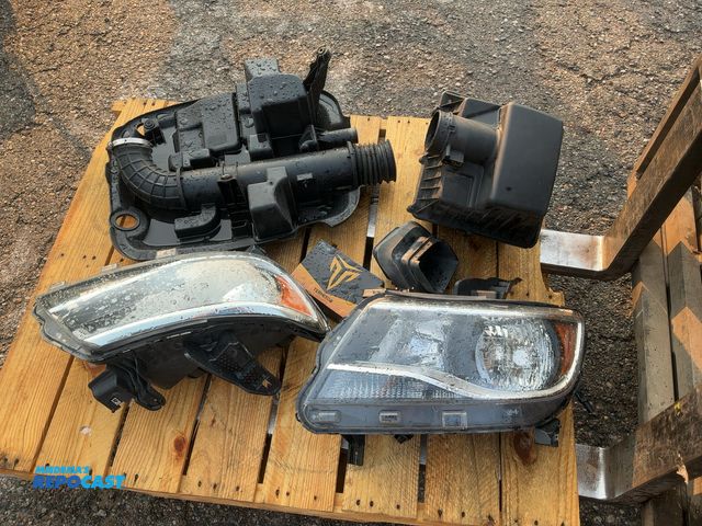 Lot 2-11093 - Skid Lot of Parts for a 2019 Chevy Colorado