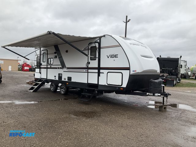 Lot 2-34544 - 2020 Vibe 24RL Camper Travel Trailer