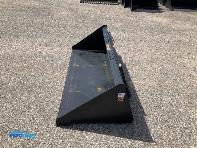 Repocast.com - Lot 2-61323 - New Tomahawk 72” Smooth Bucket Quick ...