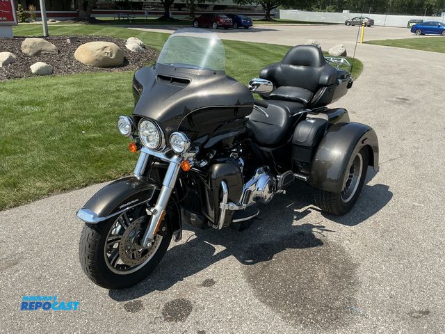 Lot 2-44115 - 2020 Harley-Davidson FLHTCUTG Tri Glide Ultra Motorcycle