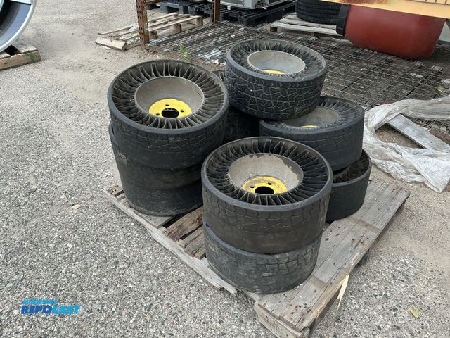 Lot 2-74074 - Lot of (10) John Deere MICHELIN X TWEEL airless radial tires.
