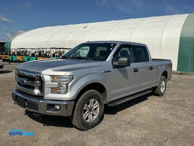 Lot 2-71240 - 2016 Ford F-150 XLT SuperCrew Standard Box Pickup Truck 4x4