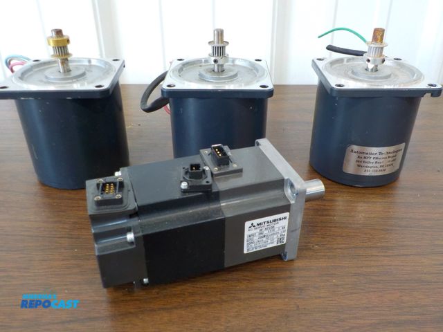 Lot 2-23638 - (4) commercial electrical motors, (1) mitsubishi servo motor, (3) oriental motors