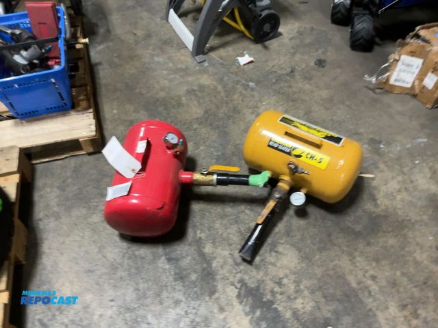 Lot 2-23032 - (2) portable compressed Air Tanks