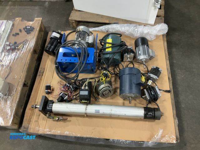 Lot 2-93954 - Skid of assorted electric motors