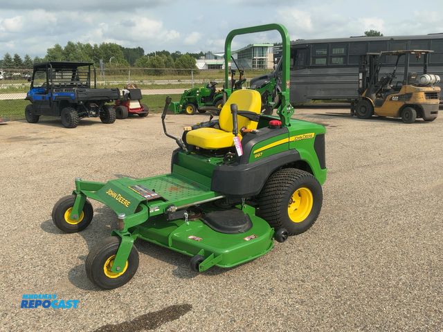 Lot 2-21224 - John Deere 997 Commercial Hydrostatic Zero Turn Lawn Mower