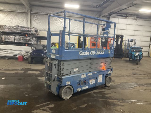 Lot 2-42182 - 2016 Genie GS-2632 Scissor Lift