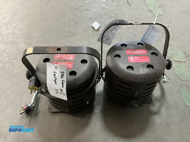 Lot 2-96373 - Two vintage EC Stage Fresnel Spotlight 3466 - 120V 750W studio theater light working pull