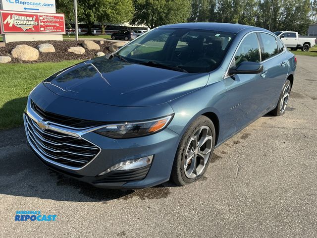 Lot 2-18798 - 2024 Chevrolet Malibu LT Sedan FWD