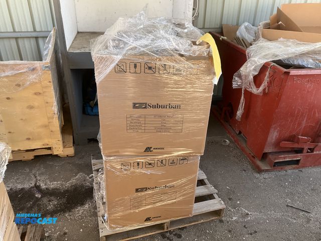 Lot 2-94768 - Suburban RA21BG Other 21” 3-burner range air fryer ovens