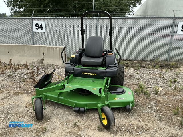 Lot 2-18424 - John Deere 777 Zero-Turn Lawn Mower Riding Lawn Mower