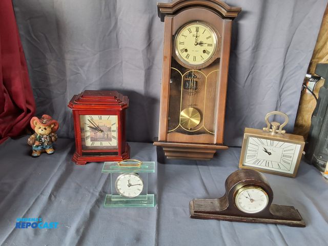 Lot 2-11400 - ASSORTED VINTAGE CLOCKS