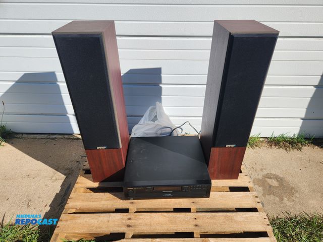 Lot 2-33626 - Energy Pro Series 4.5 Pair of Floor Speakers Lot of (1) Pair of Energy Pro Series 4.5 Floor Speakers...