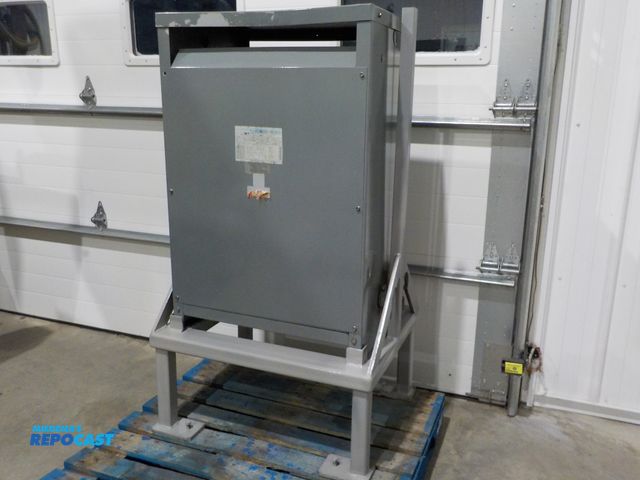 Lot 2-33891 - Challenger Electrical DT-3 Transformer, 112.5 KVA, CAT No. 113-425, 600LBS Weight, Heavy Duty Suppor...