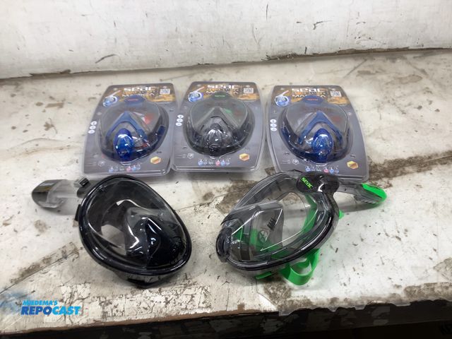 Lot 2-75565 - (5) Seac magica full face swimming masks (colors: black, green, blue)