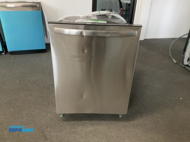 Lot 2-60926 - Scratch & Dent Frigidaire FDPH4316AS3A Dishwasher