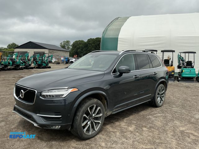 Lot 2-10236 - 2017 Volvo XC90 T6 Momentum AWD Wagon AWD