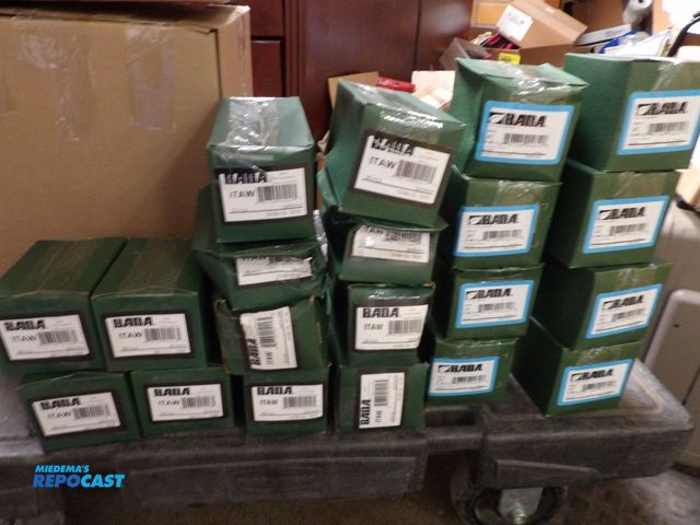 Lot 2-58259 - Lot of (500) New asst. Wheel Weights, (200) IWFE 30 grams (200) ITAW 50 grams, (100) ITAW 35 grams