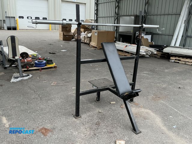 Lot 2-96570 - Incline Bench Press with bar