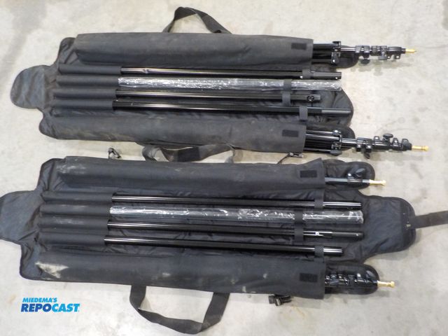 Lot 2-97187 - 4 10ft tri-pods, adjustable, 2 carrier cases