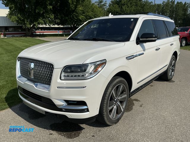 Lot 2-44416 - 2019 Lincoln Navigator Reserve 4WD SUV 4x4