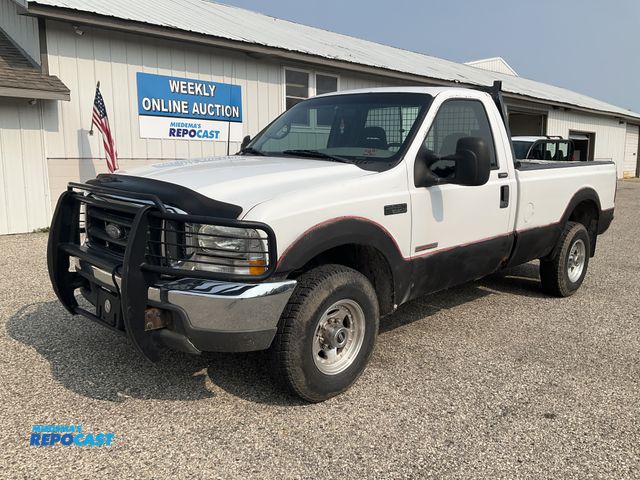 Lot 2-61989 - 2000 Ford F250 Lariat Reg. Cab 2WD Regular Cab Long Box Pickup Truck RWD