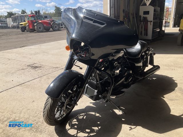 Lot 2-70050 - 2020 Harley Davidson FLHXS Street Glide Motorcycle