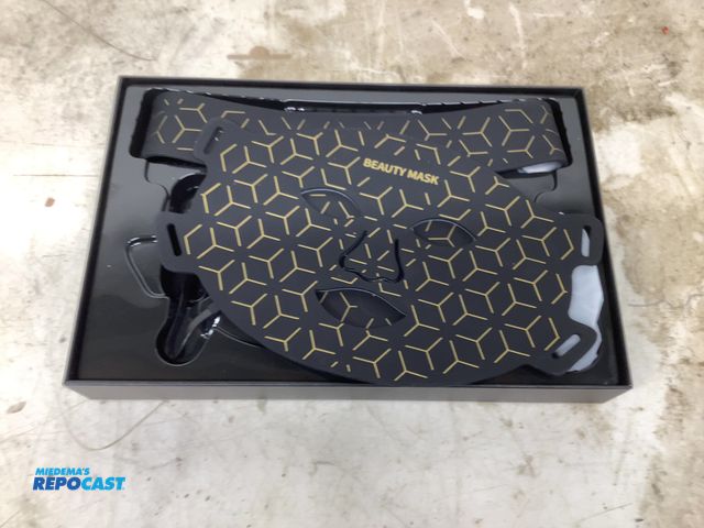 Lot 2-92809 - Perphect Model 1103 Face &amp; Neck Beauty Mask