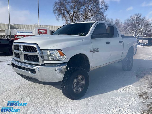 Lot 2-77155 - 2015 Ram 3500 Tradesman Crew Cab 4WD Crew Cab Pickup Truck 4x4
