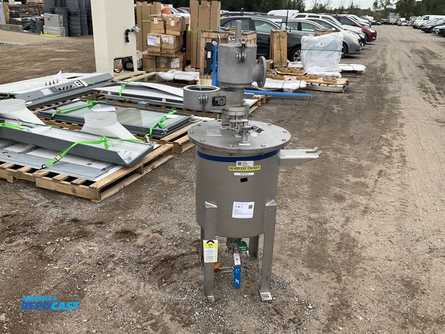 Lot 2-27516 - Sho-Me Fabrication Stainless Steel Process Vessel/Mixing Tank 17.9gal